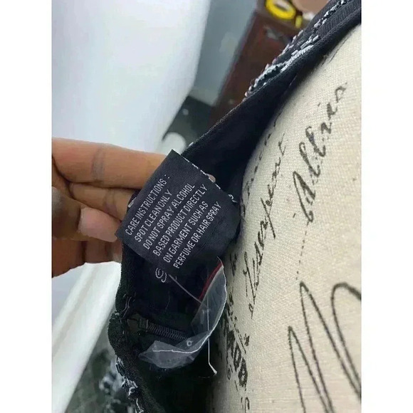 Pisarro Nights Embroidered Black dress - Picture 6 of 6